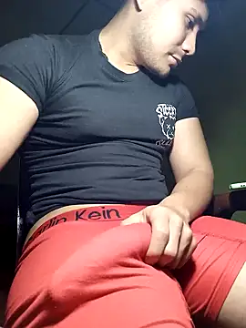 Snapshot of AlexisSpears_ chatting on February 10, 10:19 pm AlexisSpears online show from February 10, 10:19 pm