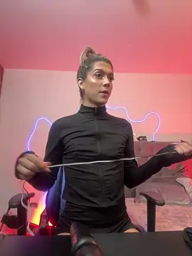 tay ler3 online show from December 6, 12:27 pm