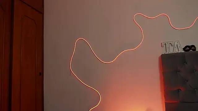 tay ler3 online show from February 5, 3:23 am