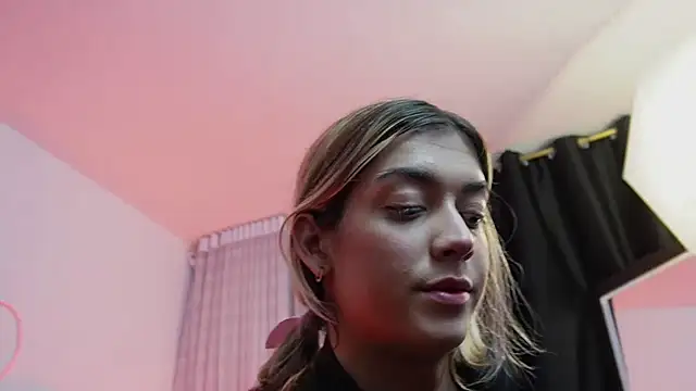 tay ler3 online show from February 18, 11:08 pm