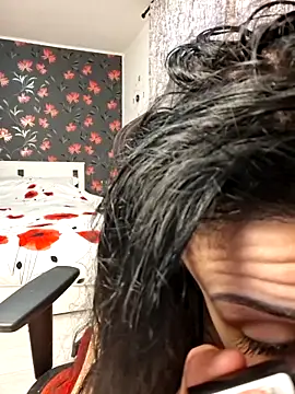 loryyy sexyyy online show from February 24, 3:10 pm