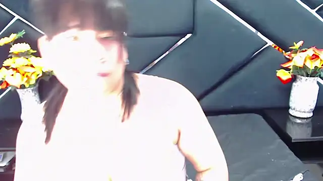 Snapshot of Amy_hoy69 chatting on February 16, 9:59 am Amy hoy69 online show from February 16, 9:59 am