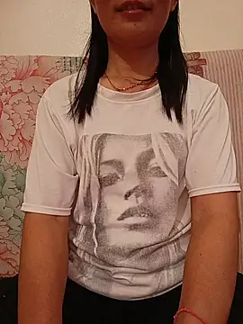 Asian girl13 online show from May 25, 10:27 pm