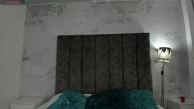 Snapshot of IsabellaGrey19 chatting on February 8, 7:38 pm IsabellaGrey19 online show from February 8, 7:38 pm