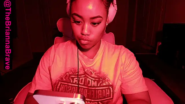 BriannaBrave online show from July 12, 2:46 am
