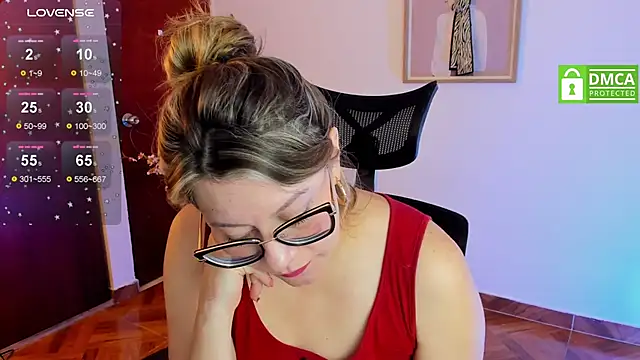 Chanelll Taylorr  online show from February 26, 3:52 pm