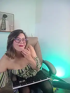 Chanelll Taylorr  online show from January 10, 5:26 pm