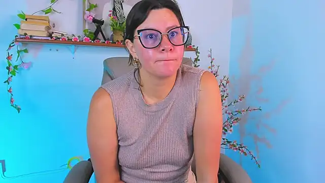 Chanelll Taylorr  online show from February 26, 1:10 pm