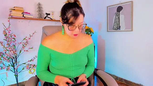 Chanelll Taylorr  online show from June 14, 4:53 pm