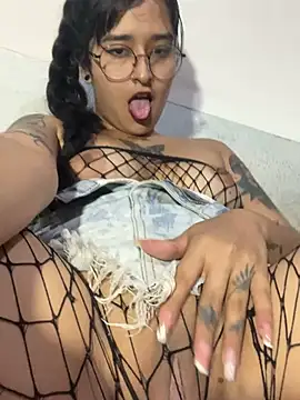 Snapshot of ZTahya chatting on February 13, 12:13 am ZTahya online show from February 13, 12:13 am