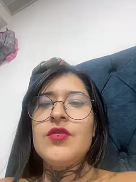 Snapshot of ZTahya chatting on November 9, 2:10 am ZTahya online show from November 9, 2:10 am