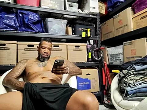 Snapshot of 3prettyboy3 chatting on October 22, 10:37 am 3prettyboy3 online show from October 22, 10:37 am