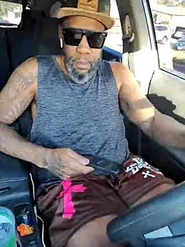 Snapshot of 3prettyboy3 chatting on November 1, 11:29 pm 3prettyboy3 online show from November 1, 11:29 pm