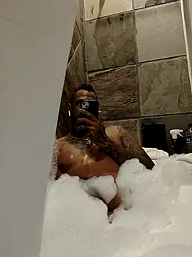 Snapshot of 3prettyboy3 chatting on December 17, 6:19 am 3prettyboy3 online show from December 17, 6:19 am