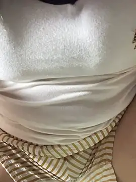 Milk Mom99 online show from July 2, 5:08 pm