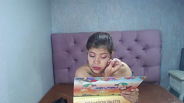 CurvyJulieth online show from February 17, 5:36 am