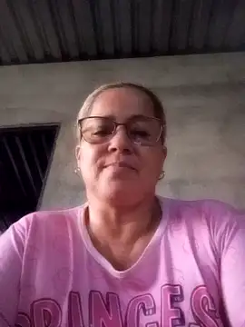 Snapshot of natally_ross21 chatting on December 28, 11:05 pm natally ross21 online show from December 28, 11:05 pm