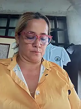 Snapshot of natally_ross21 chatting on February 11, 1:20 pm natally ross21 online show from February 11, 1:20 pm