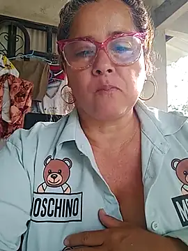 Snapshot of natally_ross21 chatting on February 24, 1:21 pm natally ross21 online show from February 24, 1:21 pm