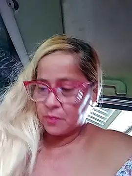 Snapshot of natally_ross21 chatting on March 5, 2:56 pm natally ross21 online show from March 5, 2:56 pm