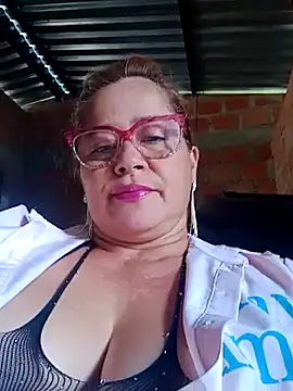 Snapshot of natally_ross21 chatting on March 21, 2:07 pm natally ross21 online show from March 21, 2:07 pm