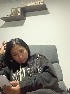 luna asss online show from February 13, 8:45 pm