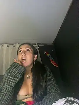 Snapshot of luna_asss chatting on May 18, 1:45 am luna asss online show from May 18, 1:45 am