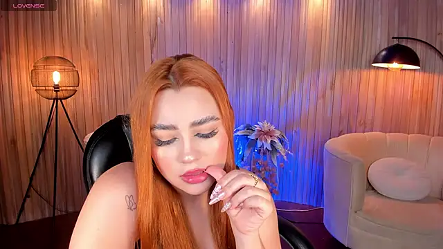 SamanthaKlein  online show from December 29, 11:29 pm