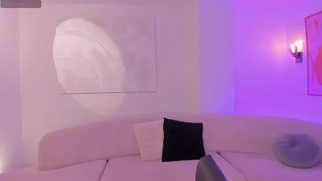 SamanthaKlein  online show from March 12, 3:23 am