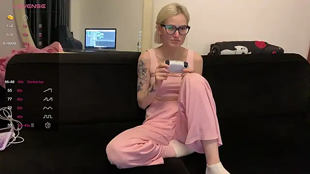 Sexy Sweets online show from October 6, 5:32 pm