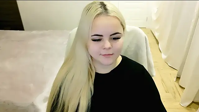 Snapshot of lovely-eyes chatting on January 9, 12:57 am lovely-eyes online show from January 9, 12:57 am