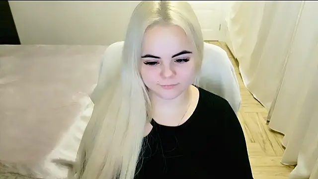 Snapshot of lovely-eyes chatting on February 28, 2:42 am lovely-eyes online show from February 28, 2:42 am