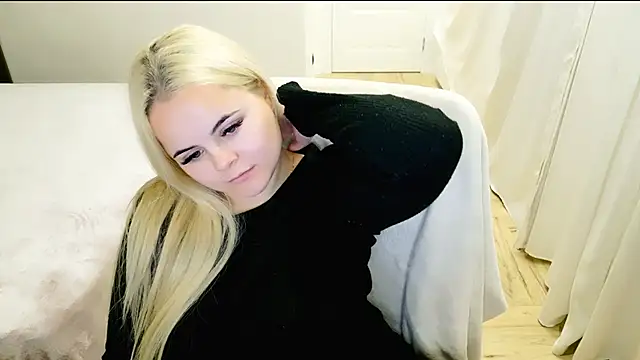 Snapshot of lovely-eyes chatting on March 19, 12:37 am lovely-eyes online show from March 19, 12:37 am