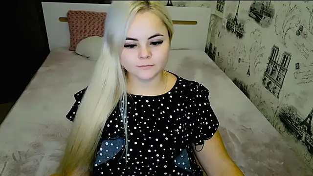 Snapshot of lovely-eyes chatting on November 8, 7:01 pm lovely-eyes online show from November 8, 7:01 pm