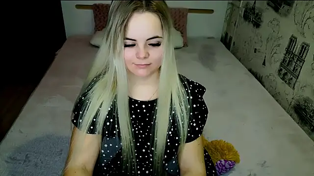 lovely-eyes online show from May 2, 7:41 pm