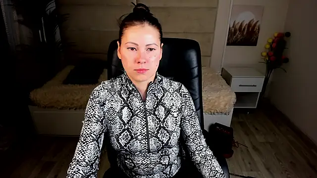 Snapshot of Dana__dom chatting on February 28, 1:26 am Dana dom online show from February 28, 1:26 am