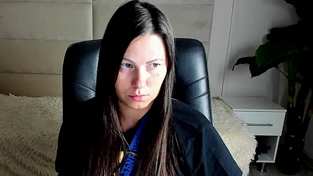 Snapshot of Dana__dom chatting on October 20, 12:33 am Dana dom online show from October 20, 12:33 am