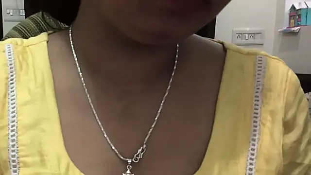 Snapshot of Gulaboo_bhabi chatting on February 9, 1:11 am Gulaboo bhabi online show from February 9, 1:11 am