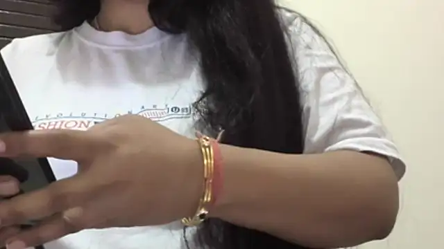 Snapshot of Gulaboo_bhabi chatting on March 3, 9:44 am Gulaboo bhabi online show from March 3, 9:44 am