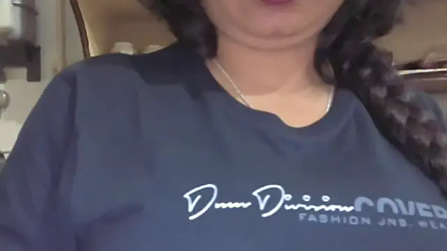 Snapshot of Gulaboo_bhabi chatting on March 4, 1:49 pm Gulaboo bhabi online show from March 4, 1:49 pm