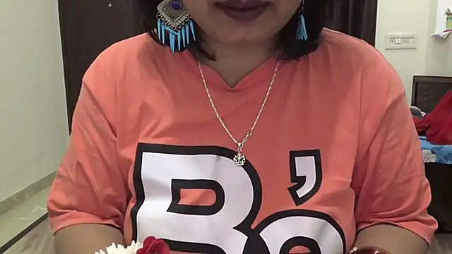 Snapshot of Gulaboo_bhabi chatting on March 6, 10:36 pm Gulaboo bhabi online show from March 6, 10:36 pm