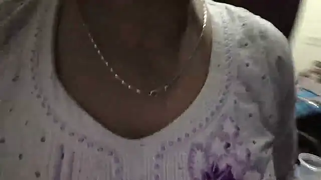 Snapshot of Gulaboo_bhabi chatting on March 9, 7:59 pm Gulaboo bhabi online show from March 9, 7:59 pm