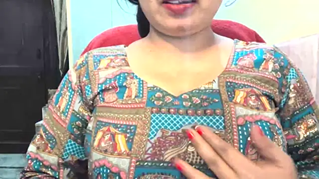 Snapshot of Gulaboo_bhabi chatting on November 7, 3:56 pm Gulaboo bhabi online show from November 7, 3:56 pm