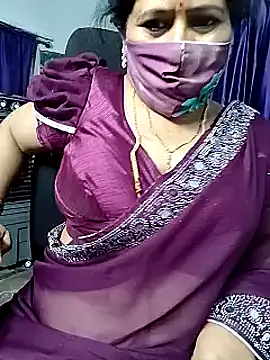 Snapshot of Rani_Darling_99 chatting on April 21, 9:28 pm Rani Darling 99 online show from April 21, 9:28 pm