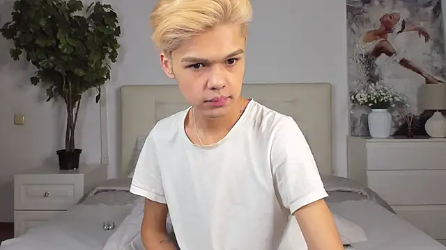 Felix Rey online show from February 9, 7:09 pm