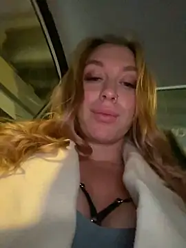 Snapshot of Sweet___Emily chatting on December 8, 2:09 pm Sweet   Emily online show from December 8, 2:09 pm