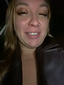 Snapshot of Sweet___Emily chatting on December 25, 9:33 pm Sweet   Emily online show from December 25, 9:33 pm