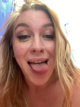 Snapshot of Sweet___Emily chatting on January 24, 5:53 pm Sweet   Emily online show from January 24, 5:53 pm