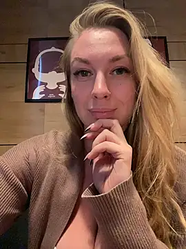 Snapshot of Sweet___Emily chatting on June 11, 4:05 pm Sweet Emily online show from June 11, 4:05 pm