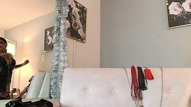 Snapshot of MorganaCrowley chatting on December 29, 2:10 pm MorganaCrowley online show from December 29, 2:10 pm